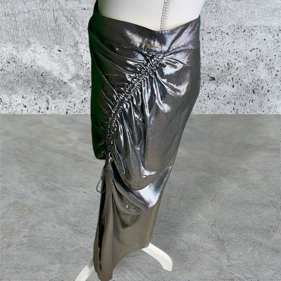 NWOT All Saints ‘Carla Metallic Gray / Silver Skirt’ with Ruched Side Size 4 - Picture 7 of 16